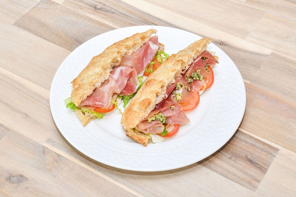 Mozzarella Pesto Sandwich