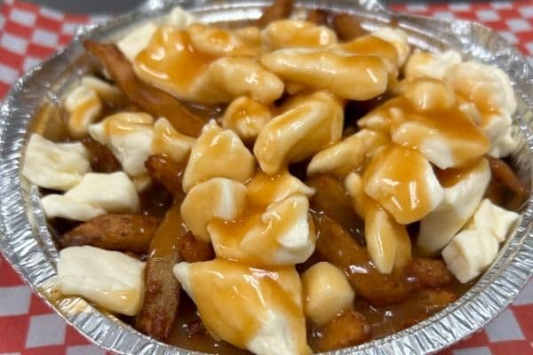 Poutine régulière (grande)