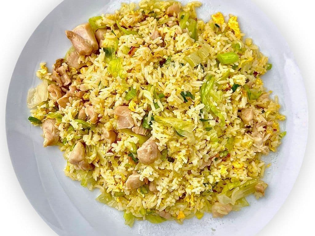 R9. 咸魚雞粒炒飯  Salted Fish & Chicken Fried Rice