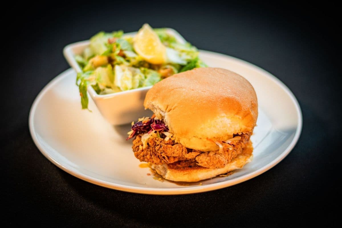 VOLCANIC HONEY CHICKEN BURGER