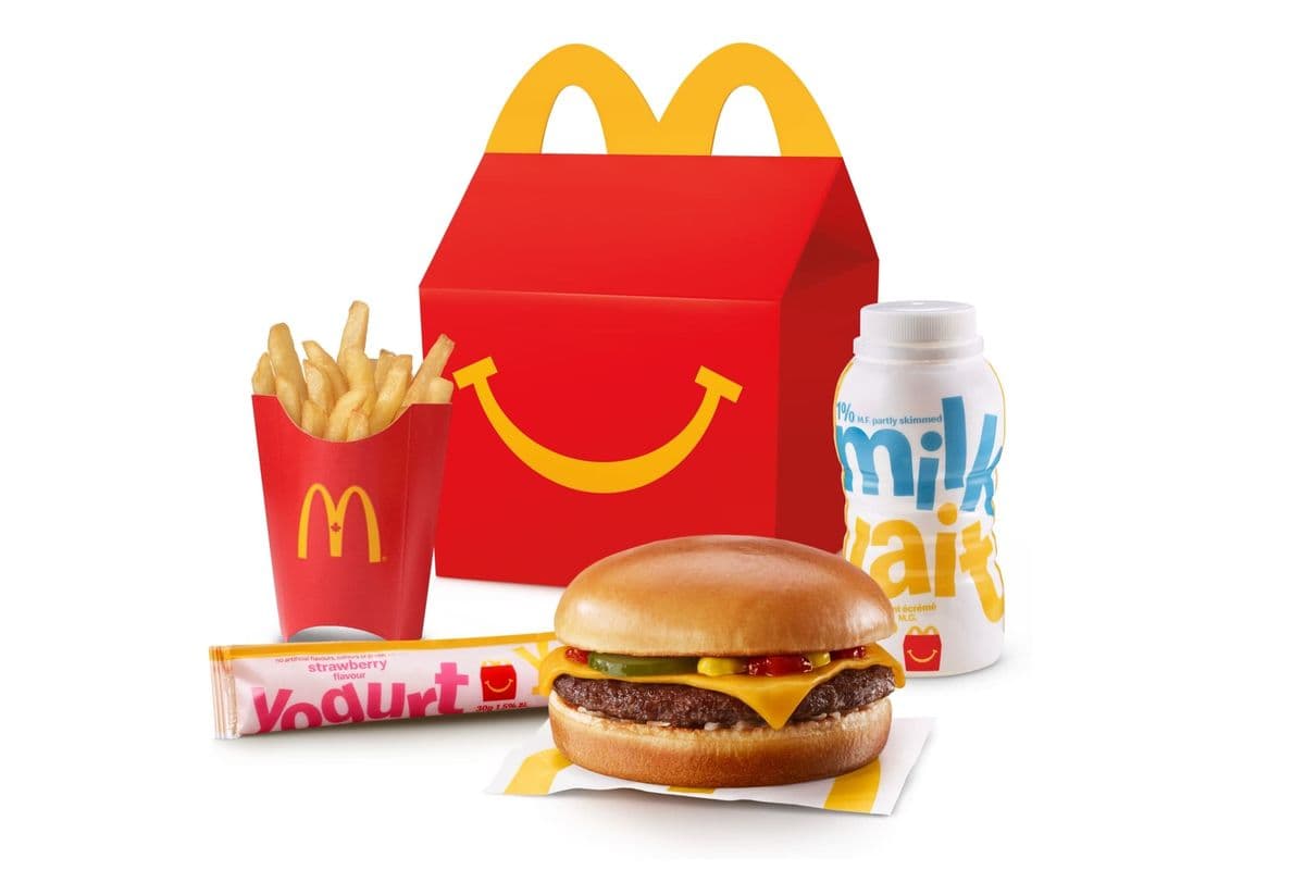Happy Meal Cheeseburger with Mini Fries [440-550 Cals]