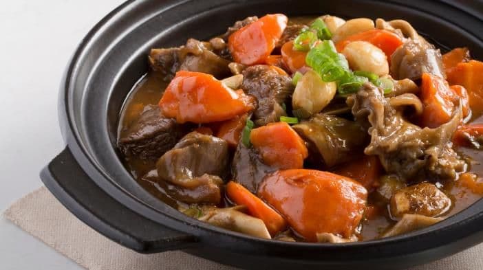 Chinese Braised Beef Brisket w/ Tomato 番茄牛腩煲