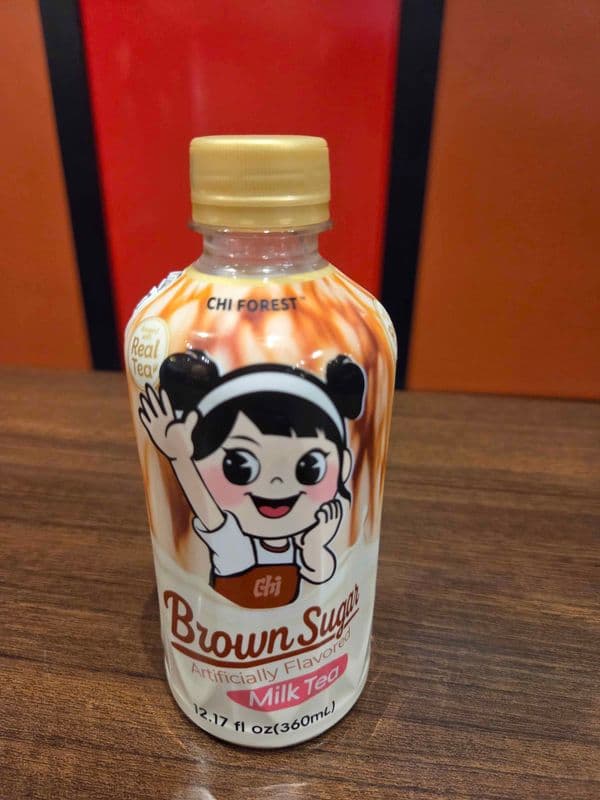 Chi Forest Brown Sugar Flavored Milk Tea / 元气森林乳茶（黑糖味）