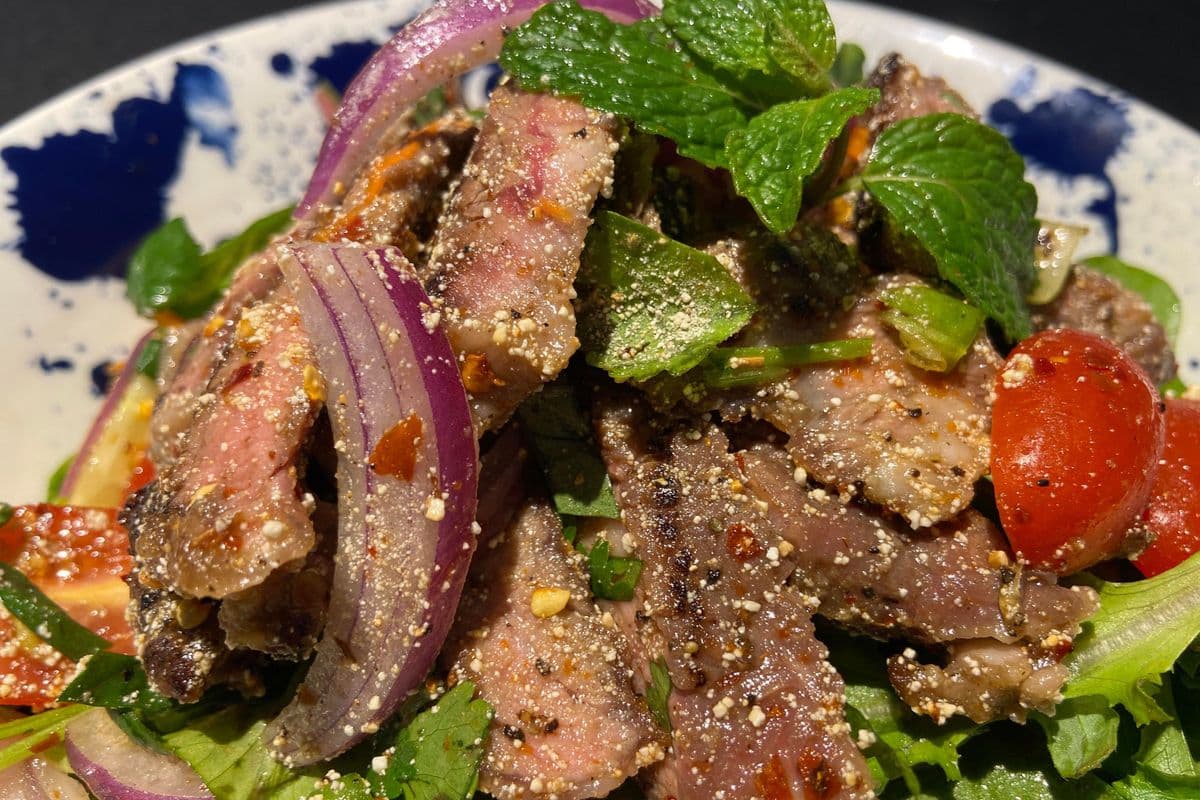 SA04. Spicy Grilled Beef Salad (Yum Nua)