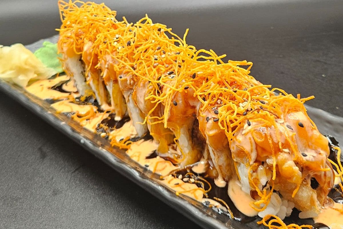 Cherry Blossom Roll (8 pcs)