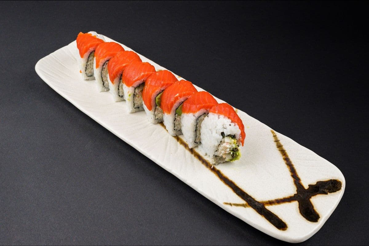 Wild Alaska Roll (8 Pieces)