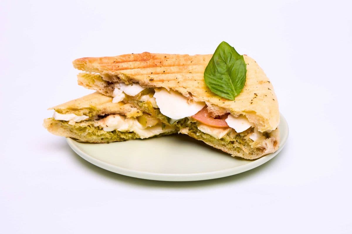 Caprese Mozzarella Panini 🥖