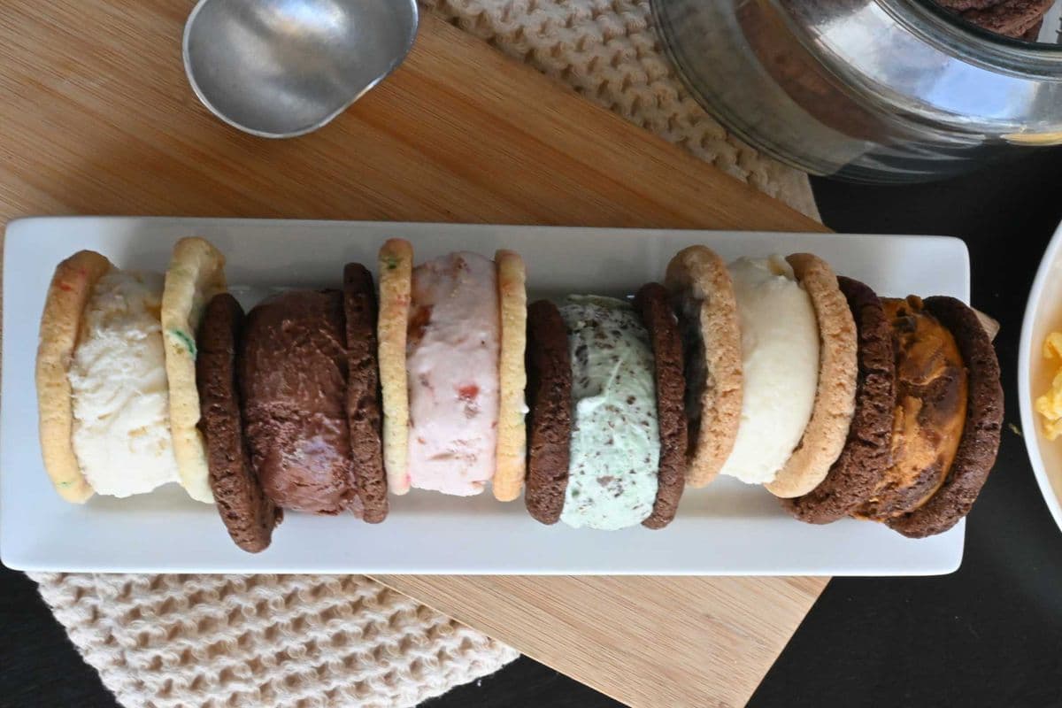 6 Ice Cream Sandwiches Variety Box (6 pcs)