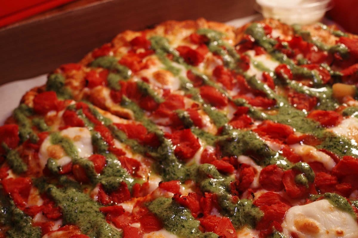 12" Pesto Margherita (Medium)