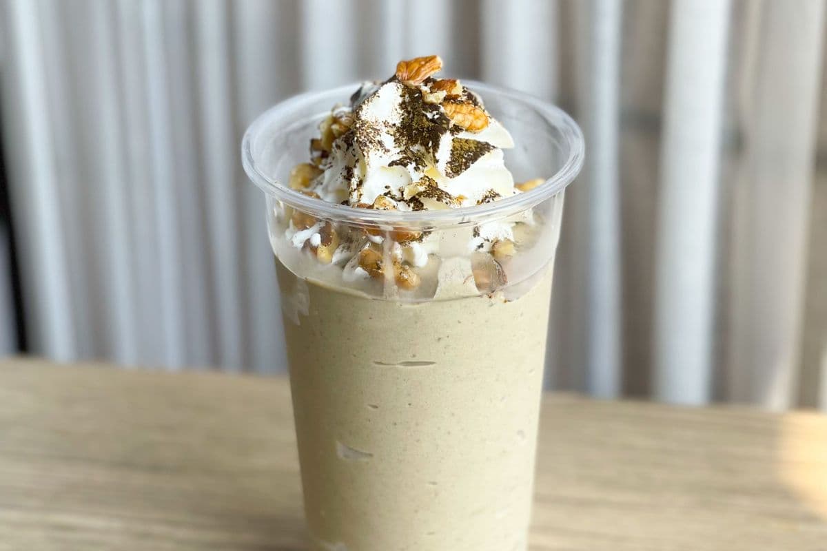 Walnuts Caramel Hojicha Milkshake