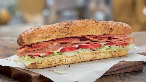 Small Canadian Club Sub / Petit club canadien Sub