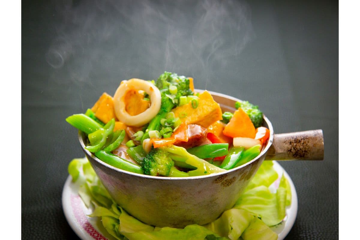 T10. Tofu Pot with Seafood