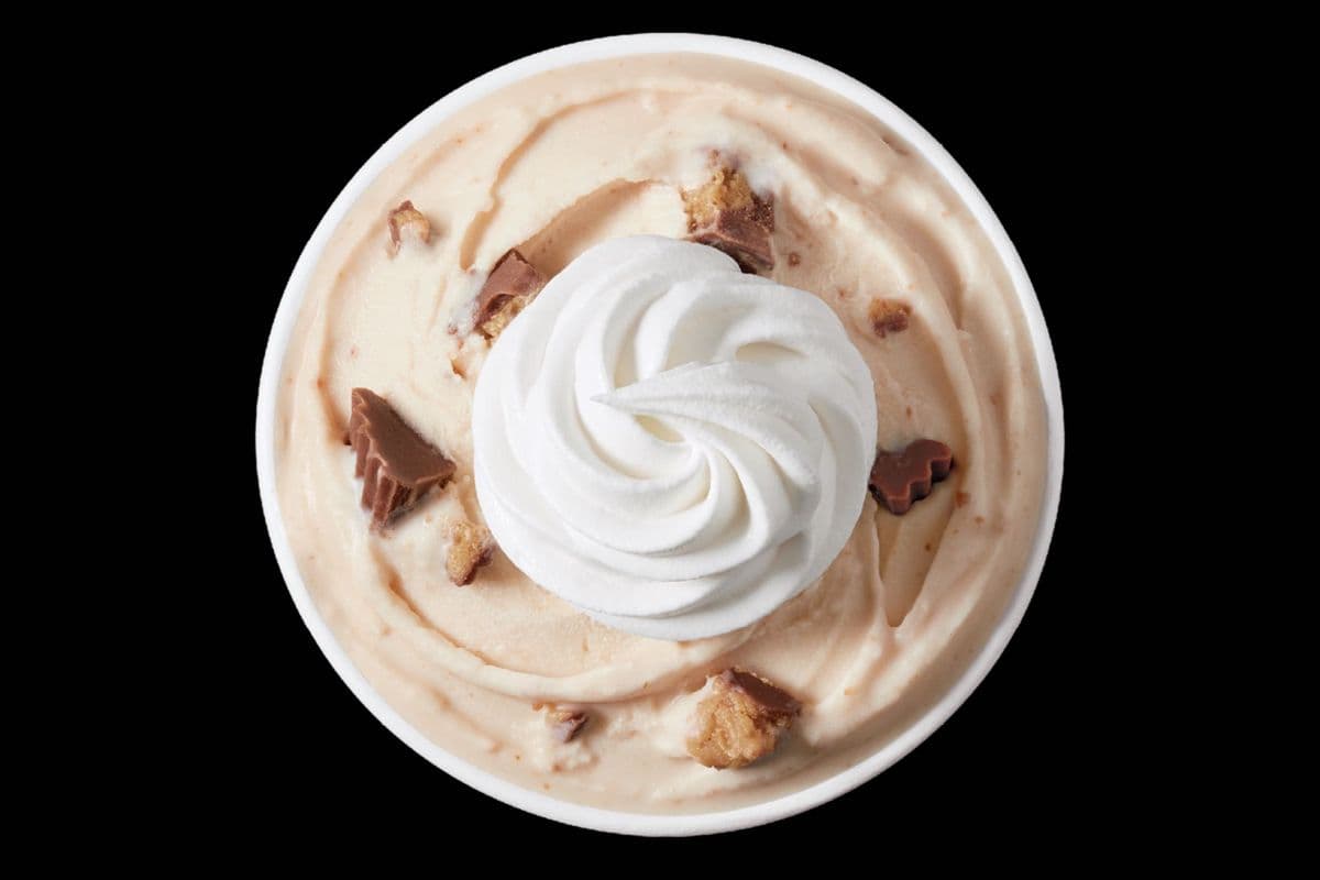 Reese’s Peanut Butter Cup Pie Blizzard® Treat