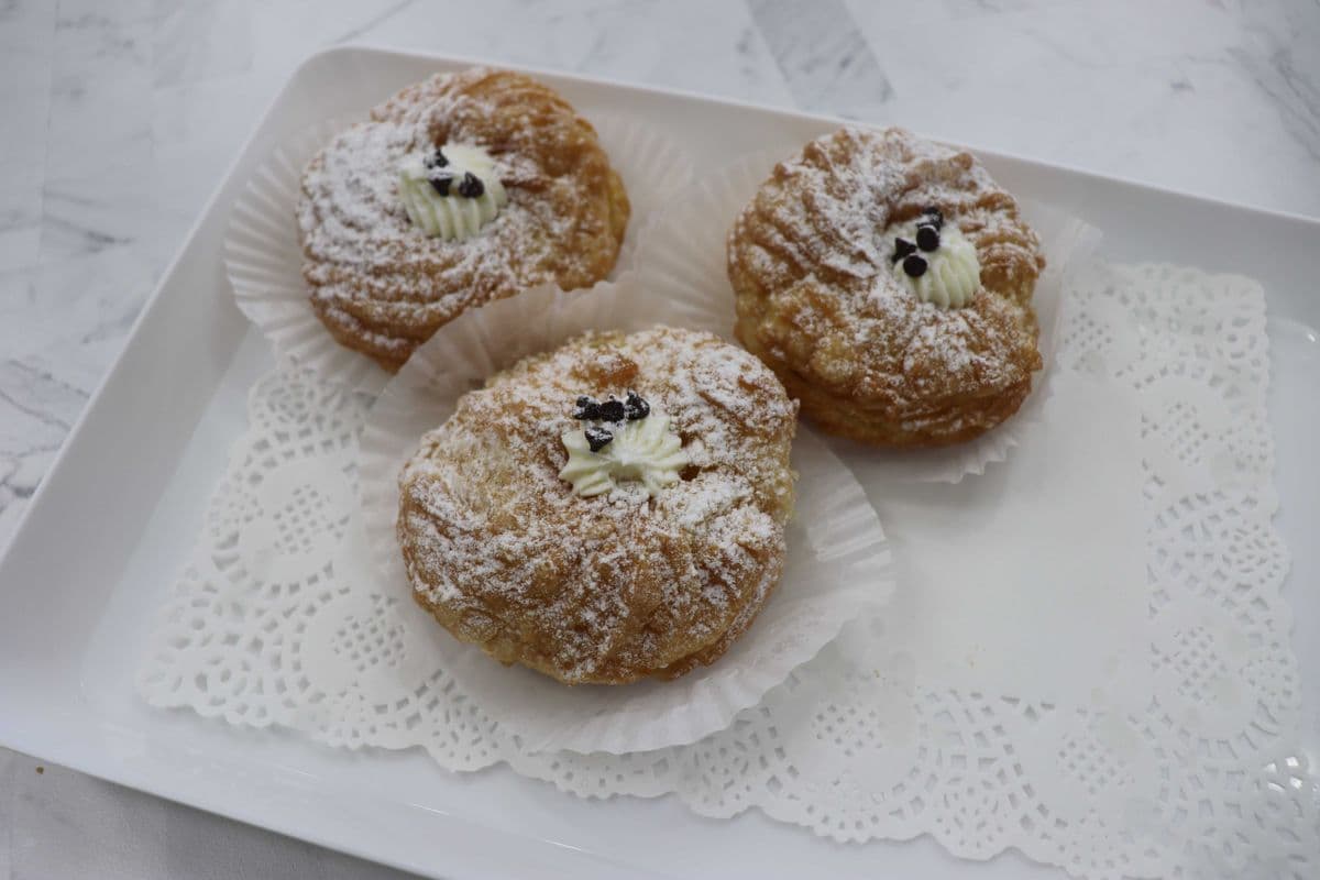 3 Zeppole Ricotta