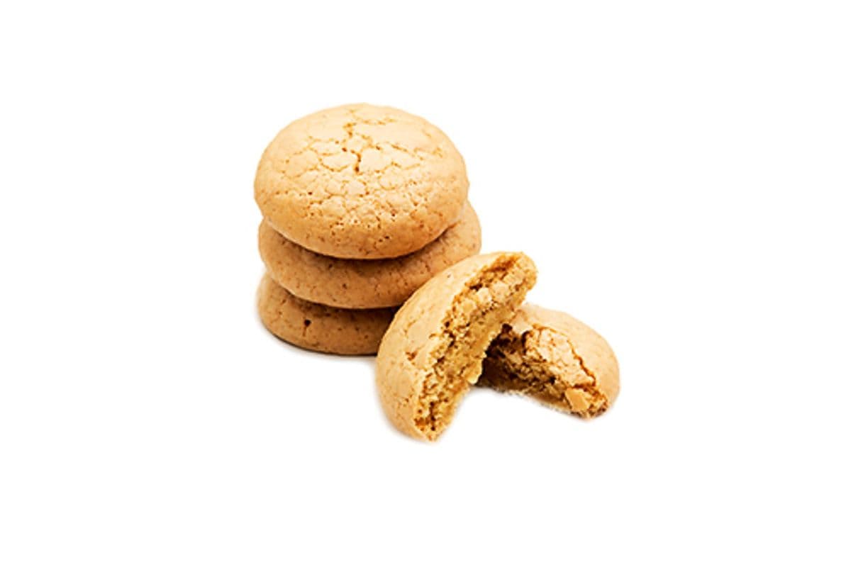 Walnut Macaroon