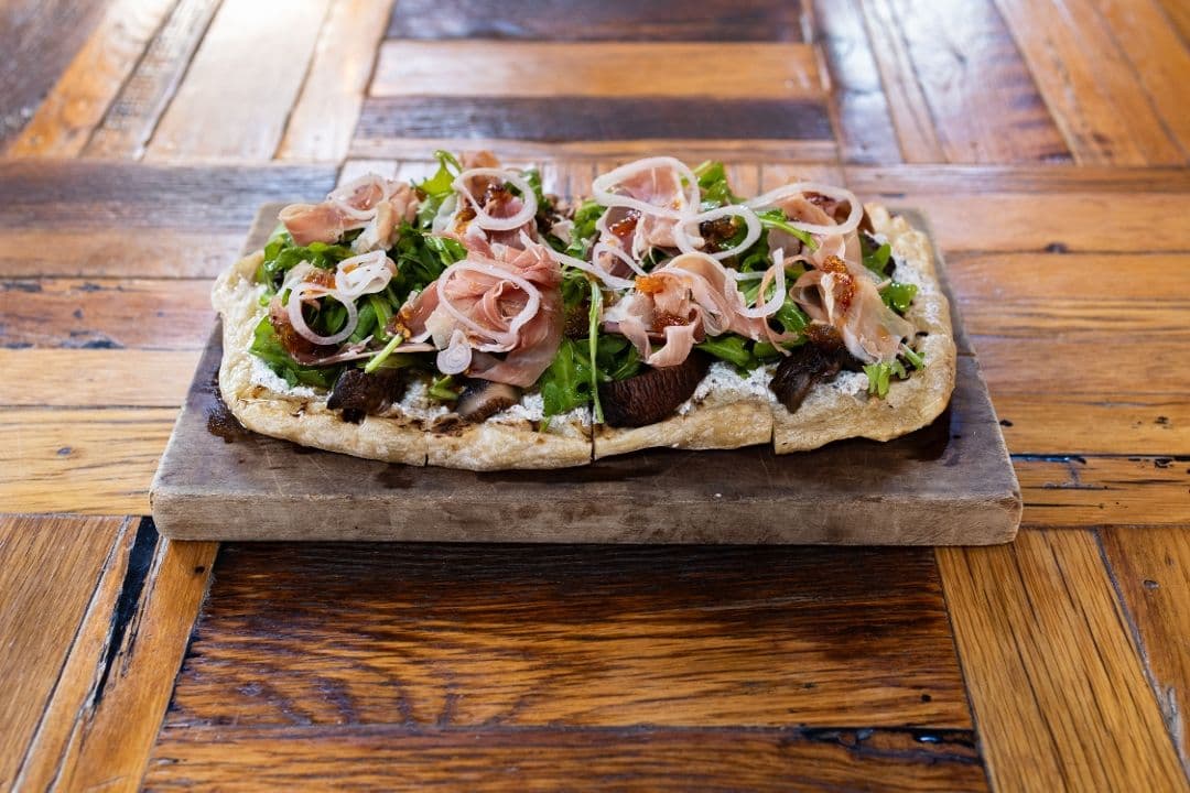 Prosciutto + Funghi Pizzette