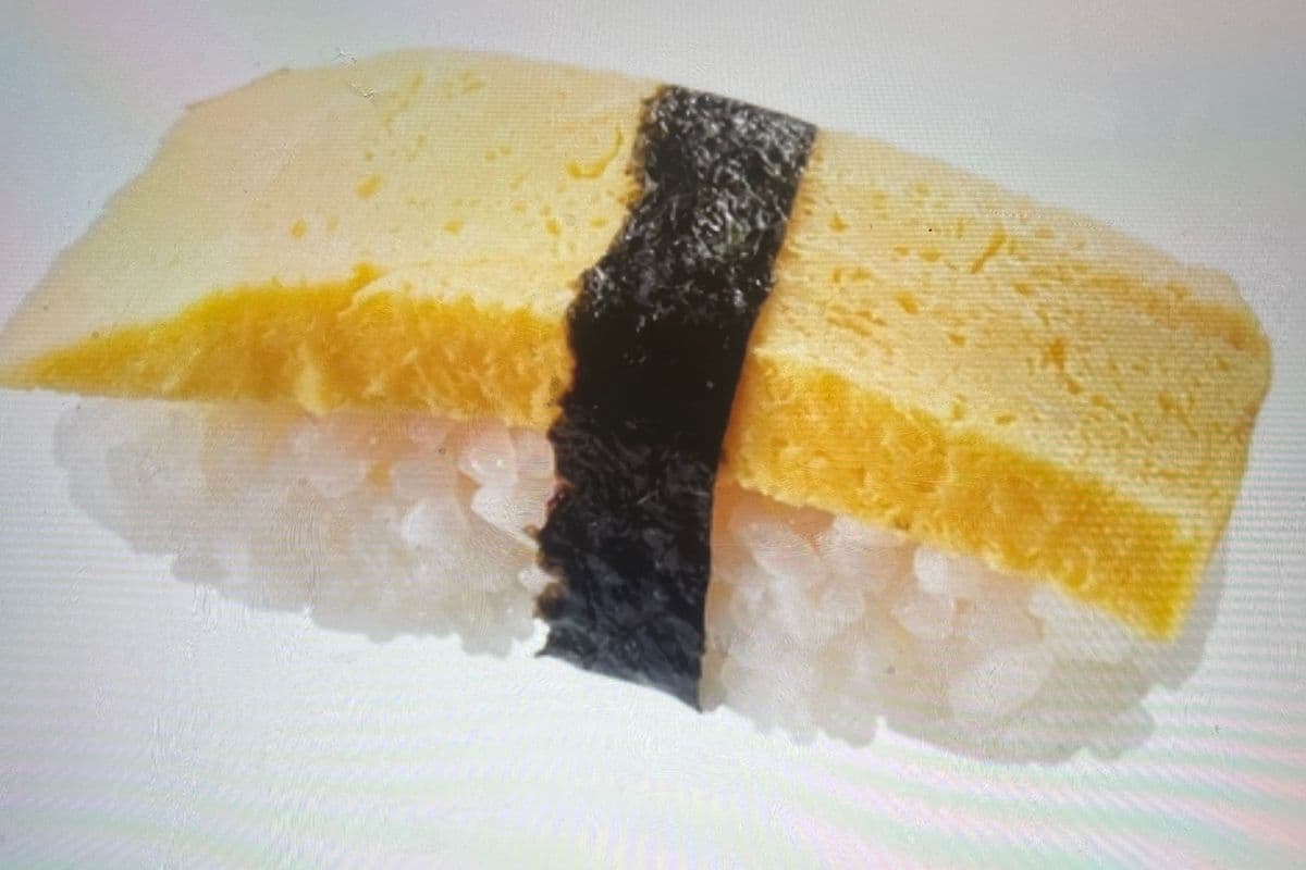 Tamago Nigiri （玉子鸡蛋寿司） 1pc