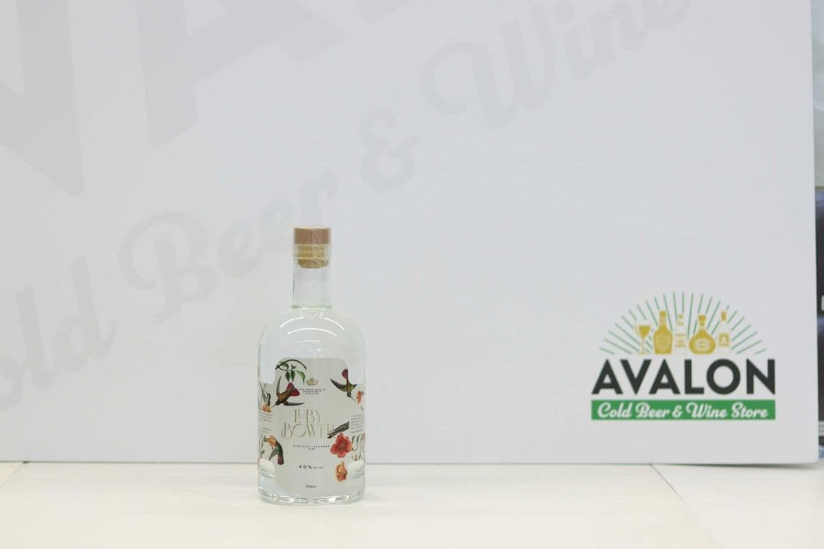 Luby Bower Hibiscus Gin 750ml ***ON SALE NOW*** (1 x 750ml)