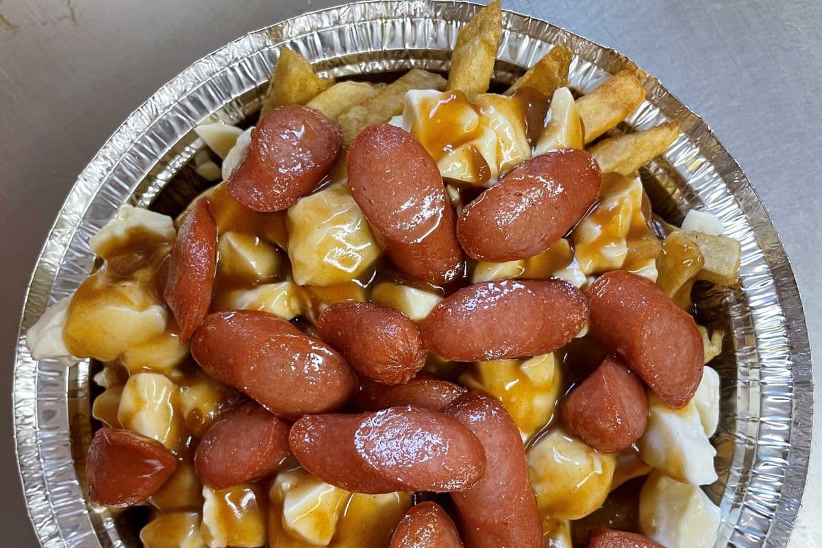 🌭Poutine Saucisse / Sausage Poutine🌭