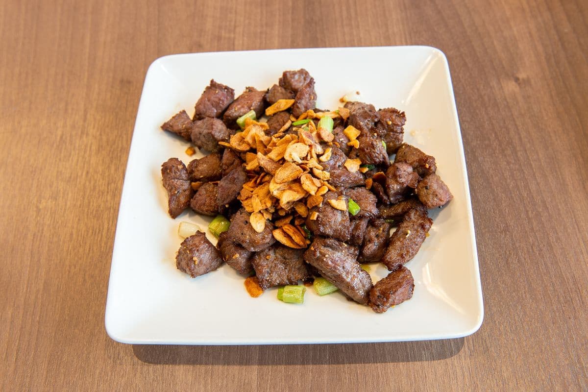Pan Fried Garlic Beef Steak 蒜香菲力