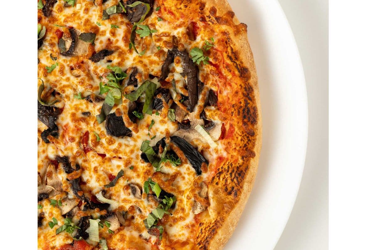 12" moyenne pizza funghi / 12" MediumFunghi Pizza