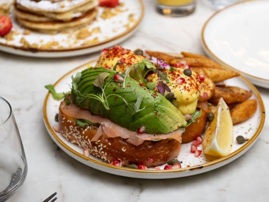 Toast gravlax saumon