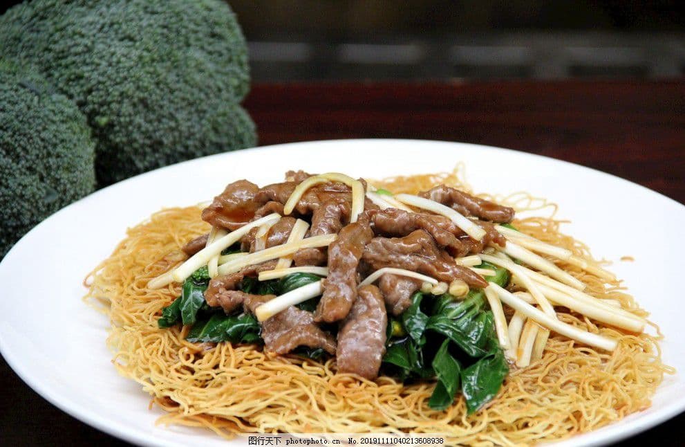Beef with Vegetables Chow Mein / 時菜牛肉炒麵