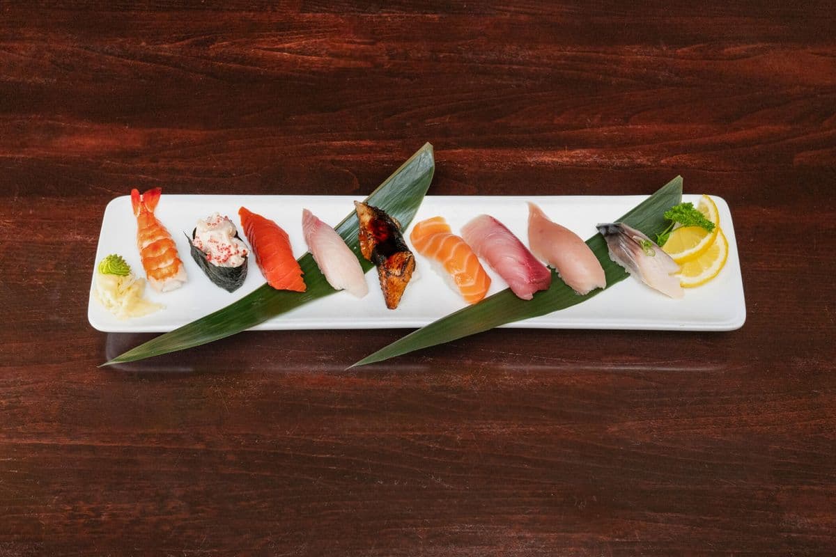 Assorted Sushi (9 pcs)