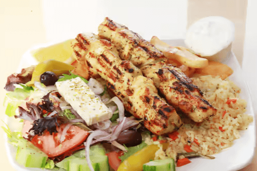 Plat #8 - Deux souvlaki au poulet sur brochette