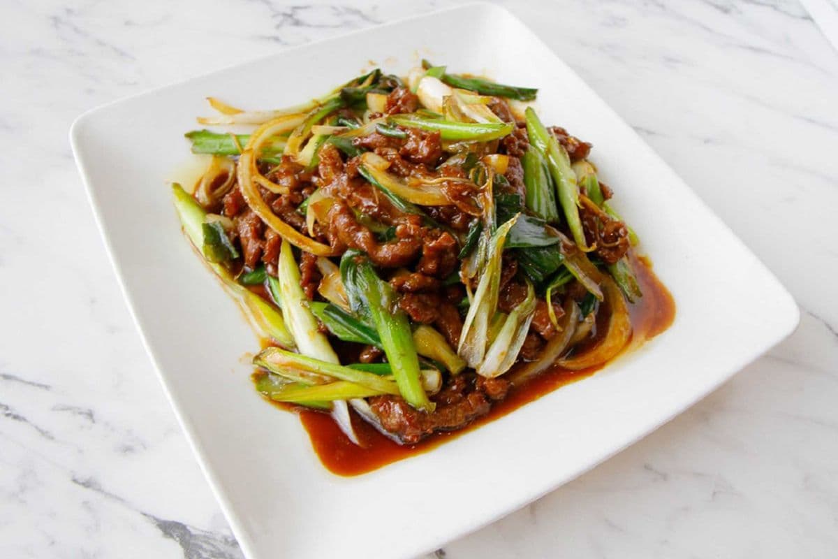 [Special] Shredded Beef with Green Onion in Soy Sauce 蔥爆牛肉
