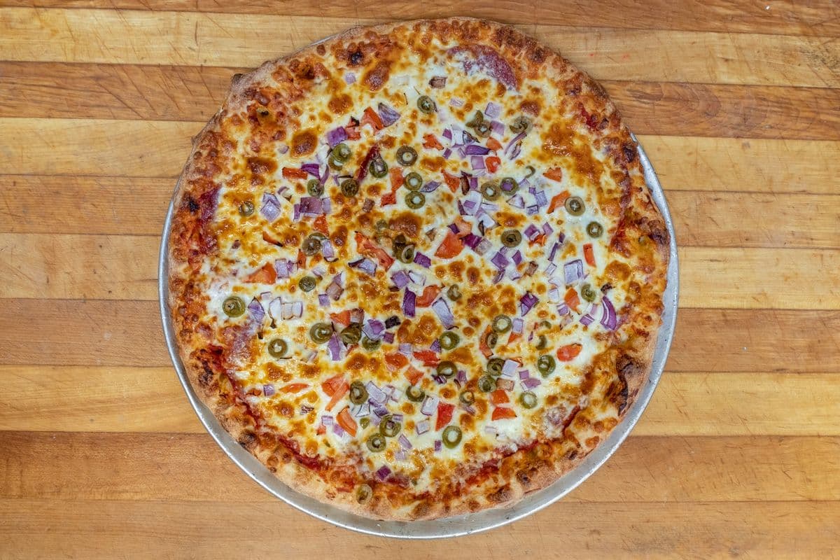 Medium Veggie Delight Pizza