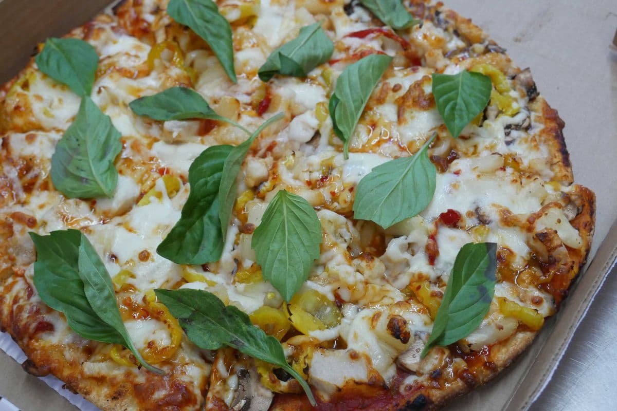 14" Large Thai Sweet Chili Chicken Pizza