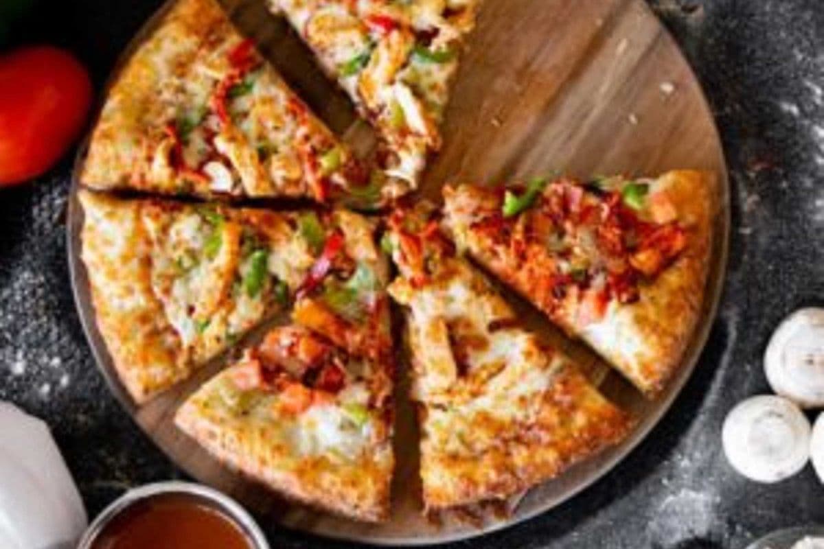 4. 16" Extra-Large Chicken Bruschetta Pizza