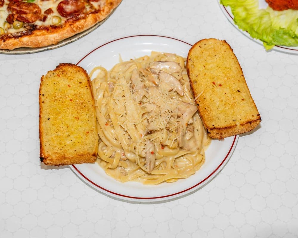 Fettuccine Alfredo 