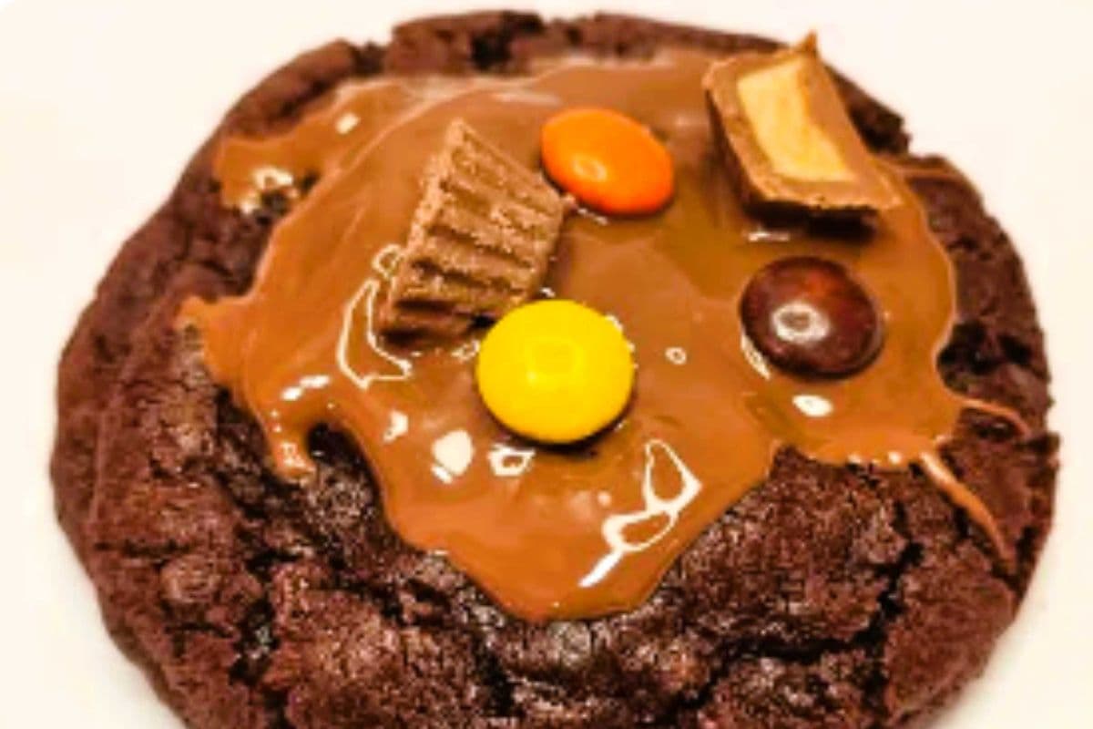 ✨GIANT Reese’s Chocolate Rush Cookie 🍪🥜
