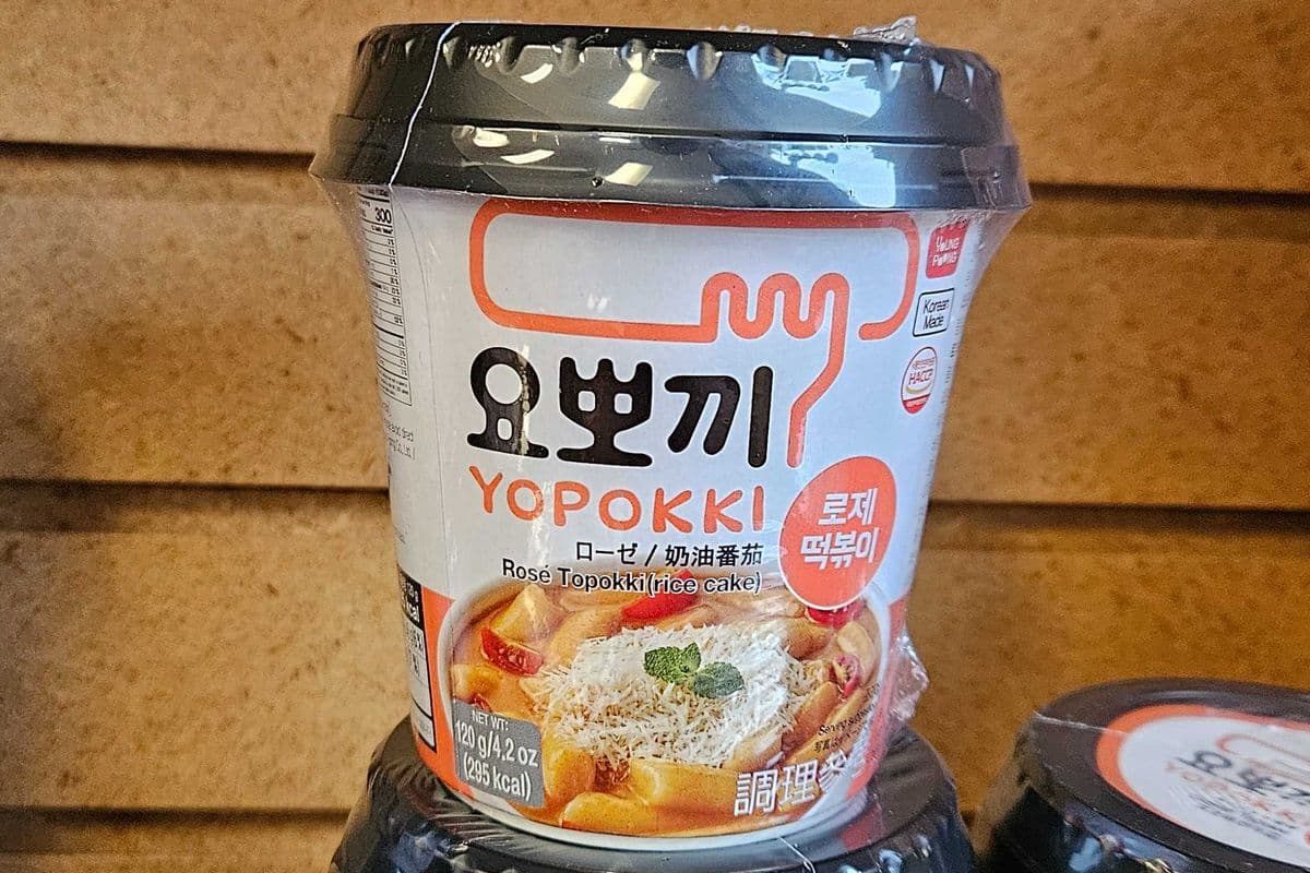 YOUNG POONG Yopokki Rosé Cup Topokki