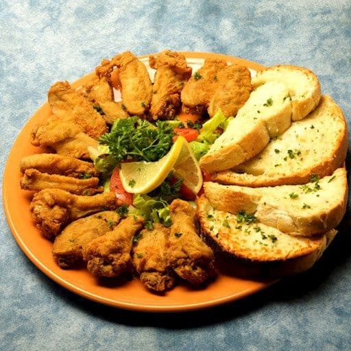 40 Wings with 4 Pieces of Garlic Bread