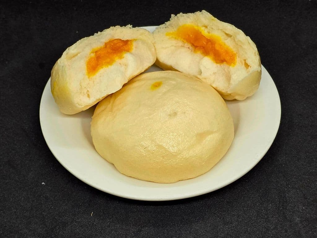 Steamed Custard Buns