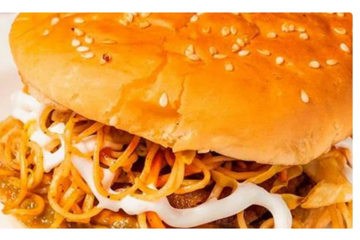 Veg Noodle Burger