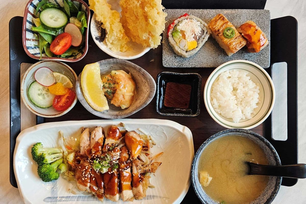 LUNCH TEISHOKU Teriyaki - chicken
