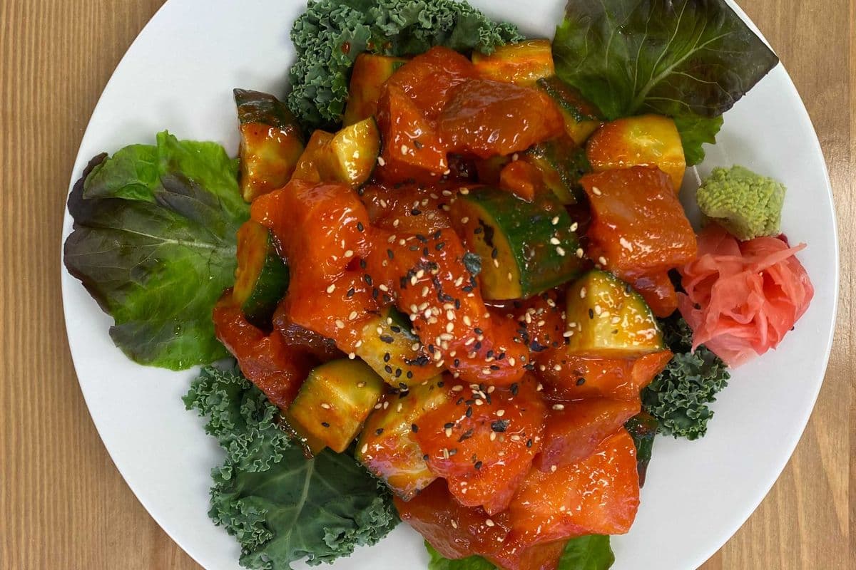 Spicy Tuna and Salmon Sashimi (10pcs)