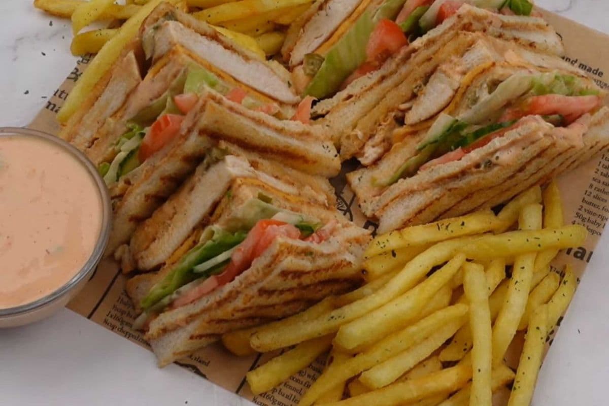 Chicken Club House
