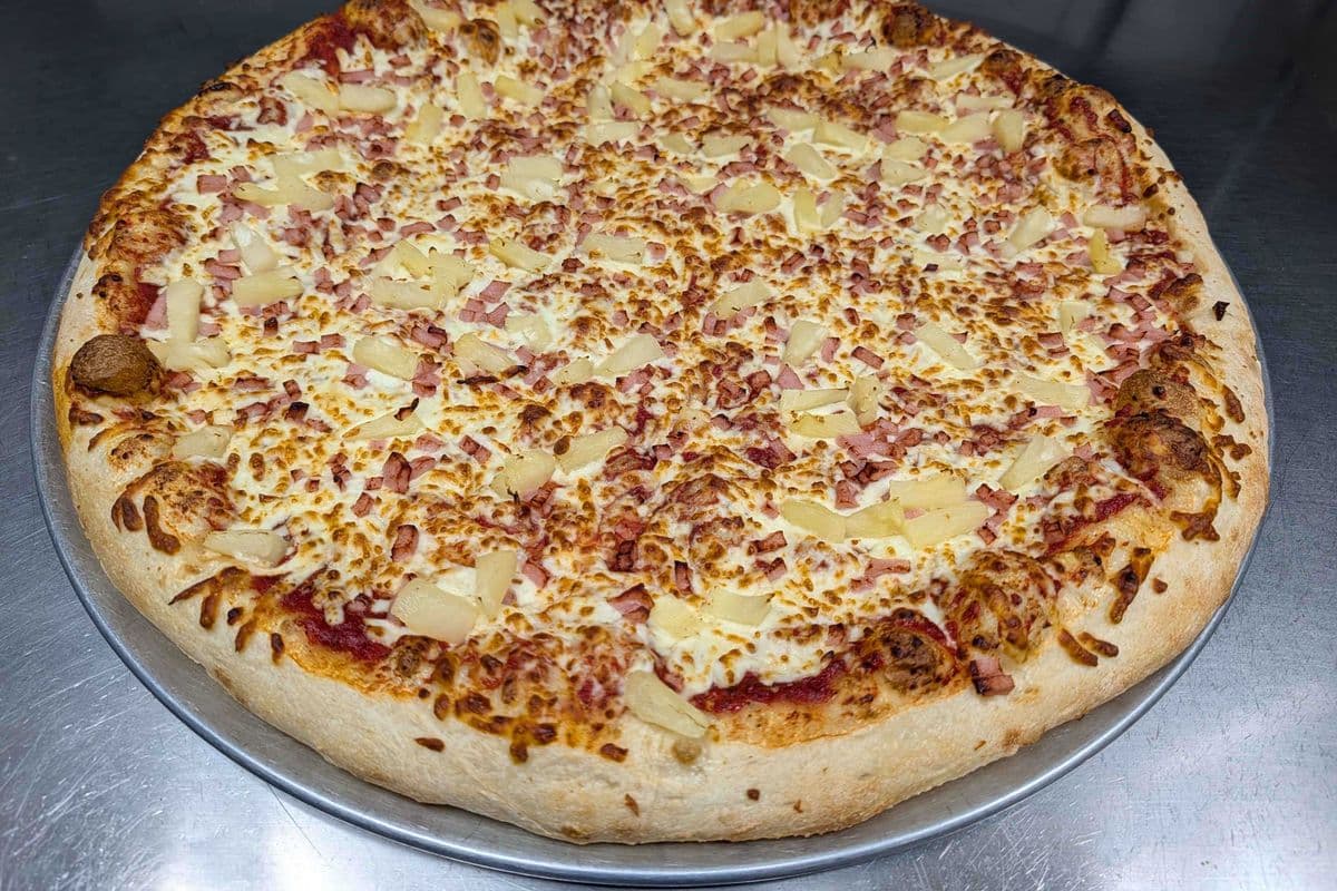 Jumbo Hawaiian Pizza