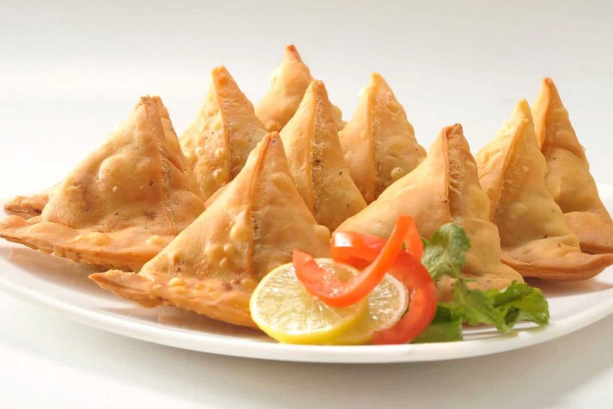 Chicken Samosa(2pcs}