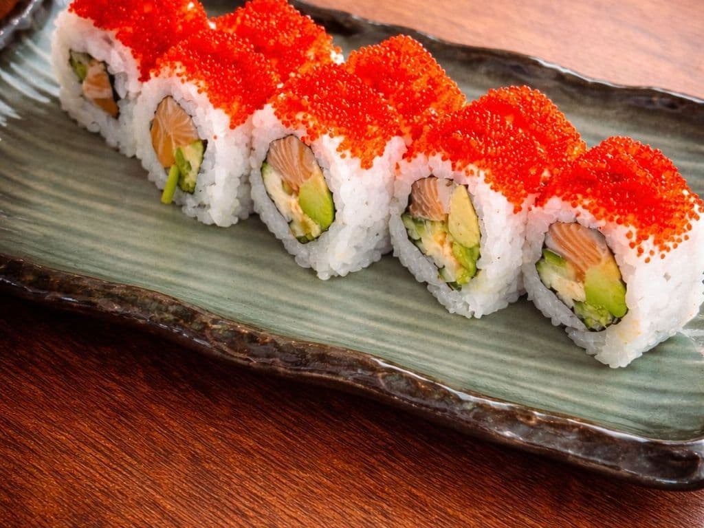 Tobiko Spicy Salmon Roll