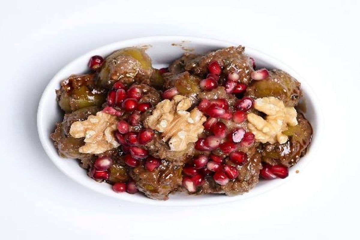 Zeytoon Parvardeh / زیتون پرورده