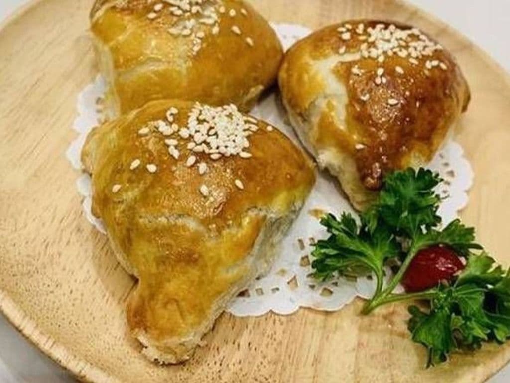 Baked BBQ Pork Puff L35