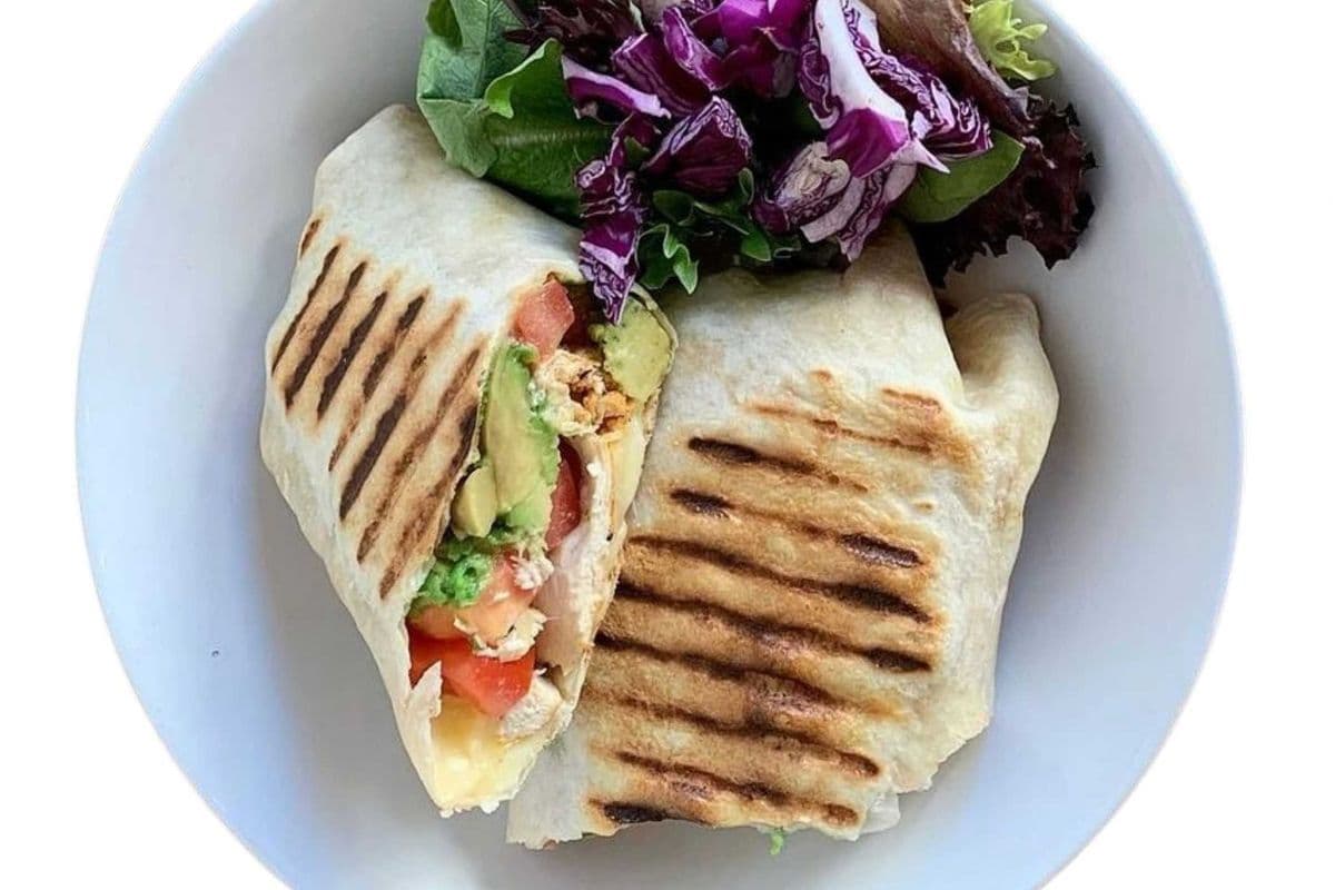 Chicken Avocado Melt (430 Cal)