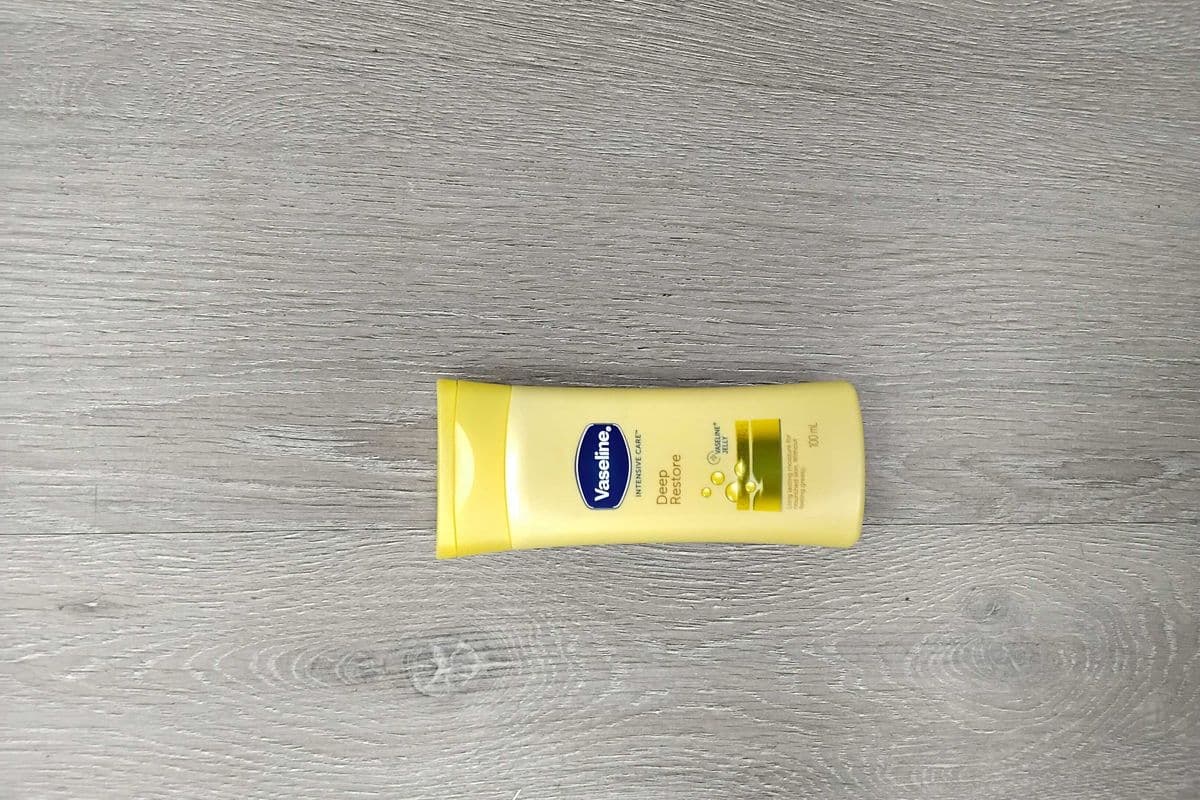 Vaseline deep restore (100ml)
