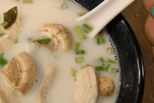 Tom Kha